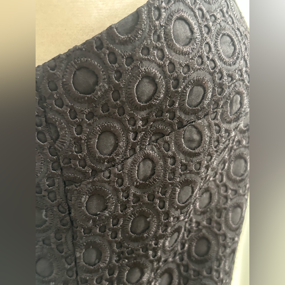 Theory Gwideen Black Eyelet Shift Dress Size 4 NWT - Picture 8 of 9
